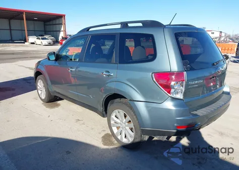 2012 Subaru Forester 2.5X Premium z USA, uszkodzony, nr VIN JF2SHADC3CH466864